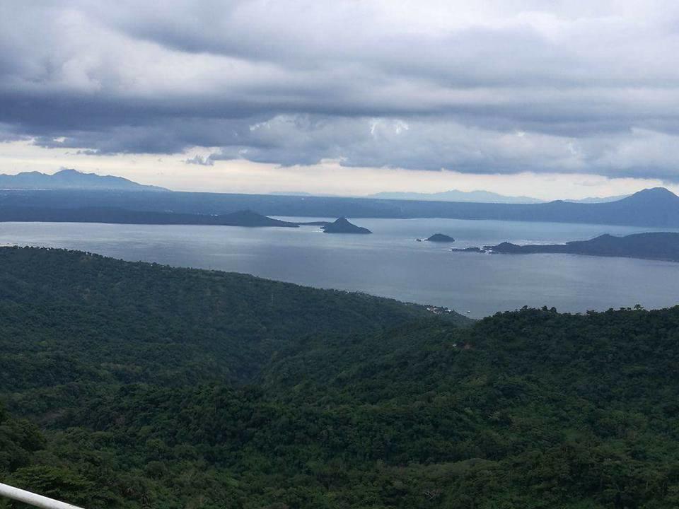 Aaa Condominium Tagaytay City Bagian luar foto